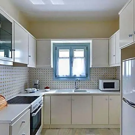 Отель Aegean In 4*